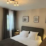La Rose Des Vents Bed & Breakfast 4*