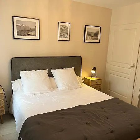 La Rose Des Vents לינה וארוחת בוקר 3*