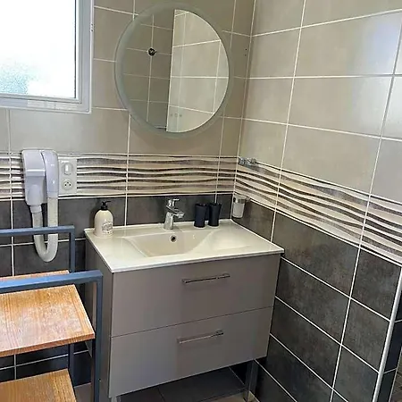 La Rose Des Vents Bed & Breakfast 4*